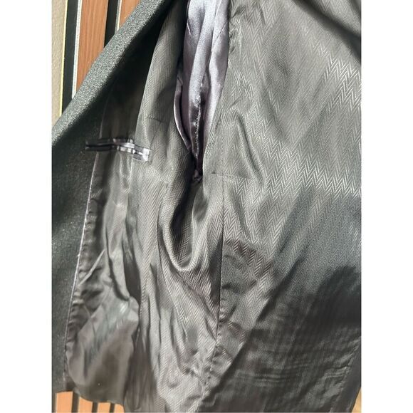 H&M men’s gray blazer with black accent around the collar size 40R - Picture 5 of 7